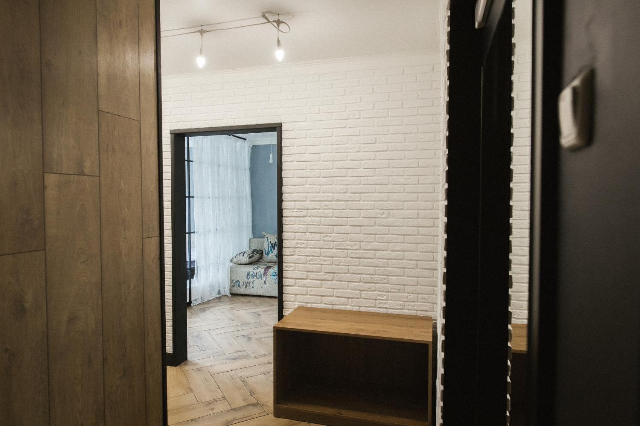 Loft-Style Apartment Izmajil Exteriör bild
